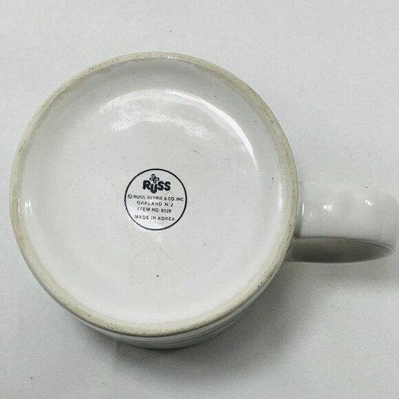 Vintage Russ Mug Set 2 Christmas European Blue Red Winter Snow Korea 8191 8329 - Picture 6 of 12